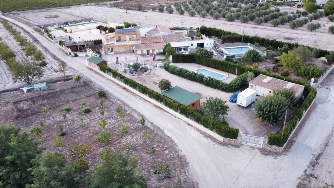 10 bedroom Villa se vende en Villena