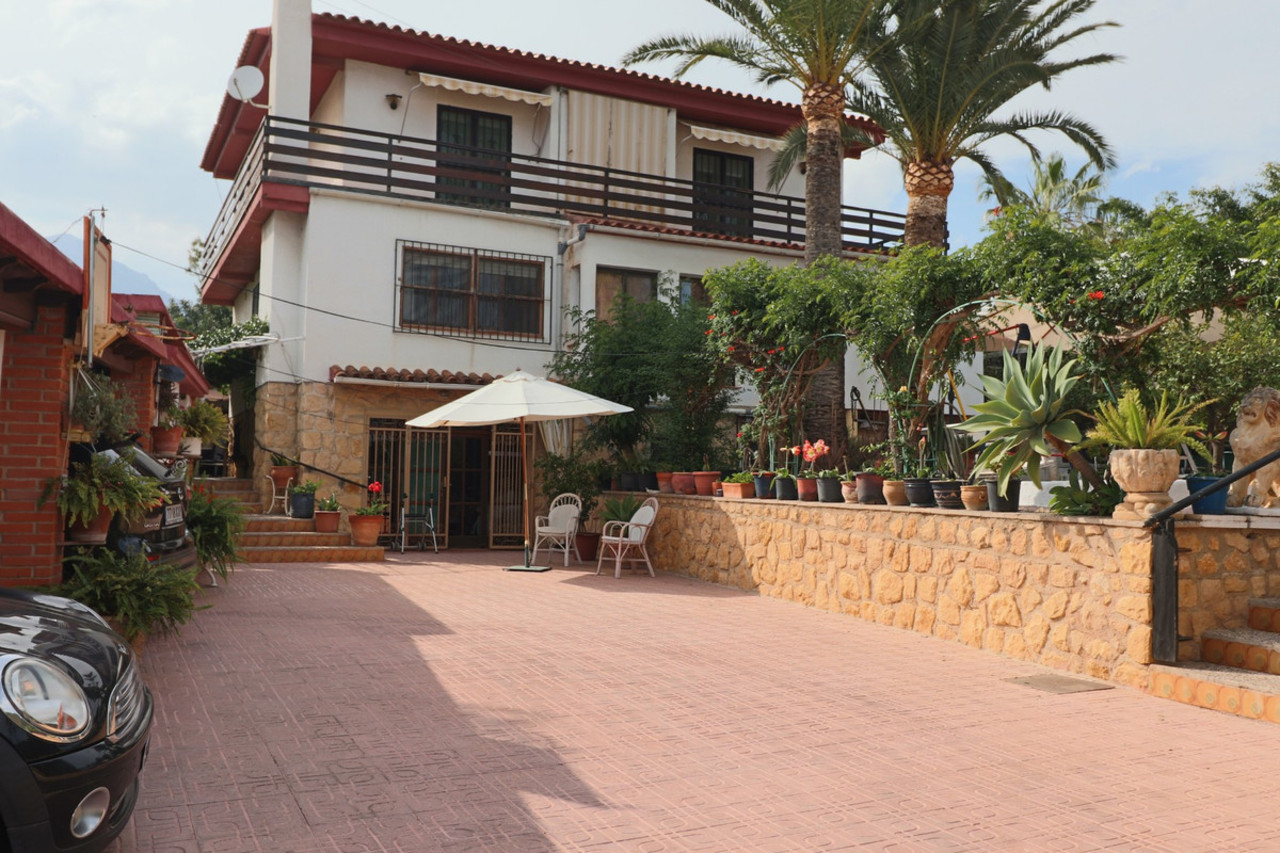 6 schlafzimmer Villa 
zum verkauf in La Nucia