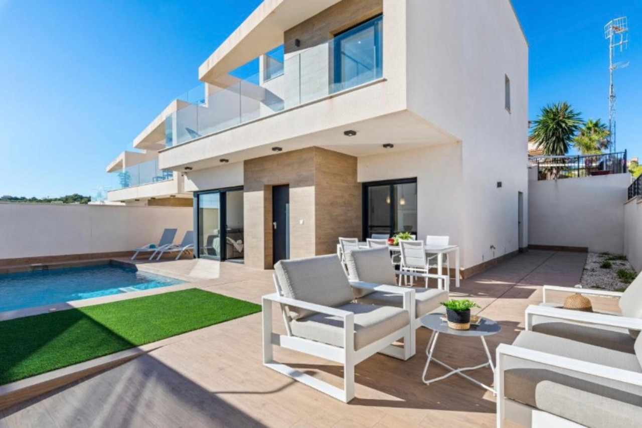 3 bedroom Villa for sale in San Miguel de Salinas