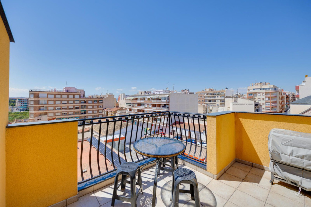 2 bedroom Apartamento se vende en Torrevieja
