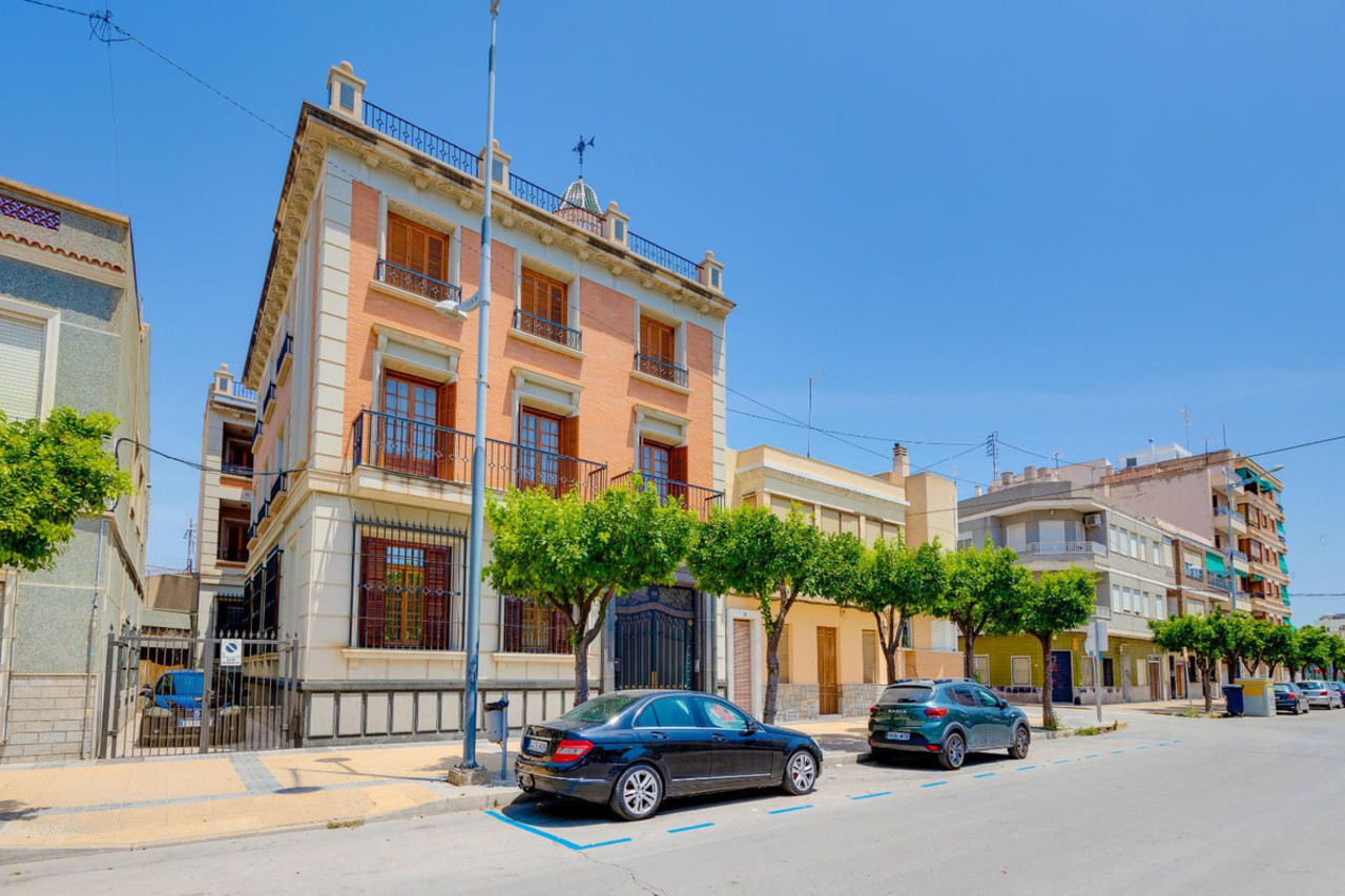 12 sovrum Villa till salu i Callosa de Segura 
