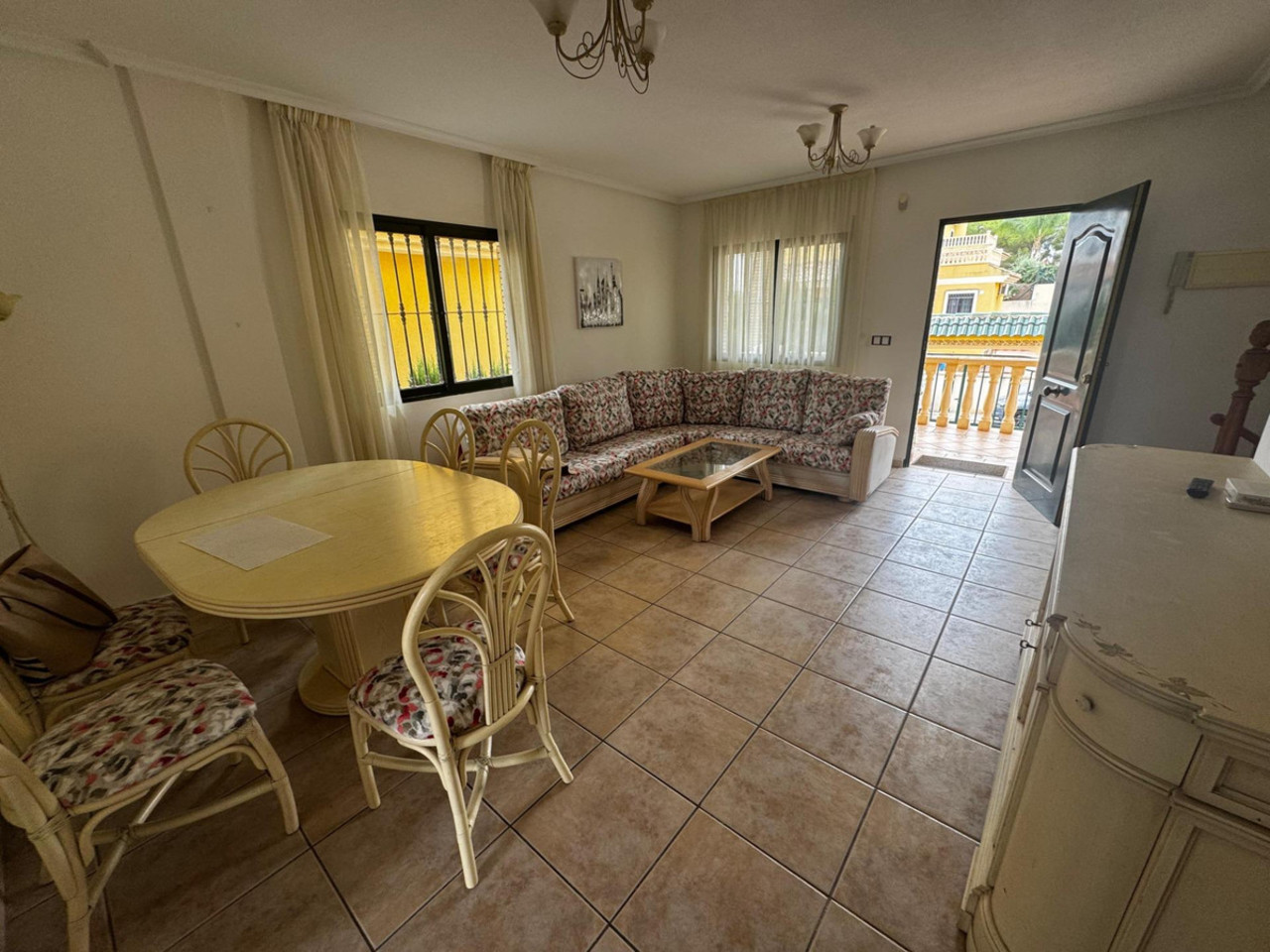 4 bedroom Villa te koop in Orihuela Costa