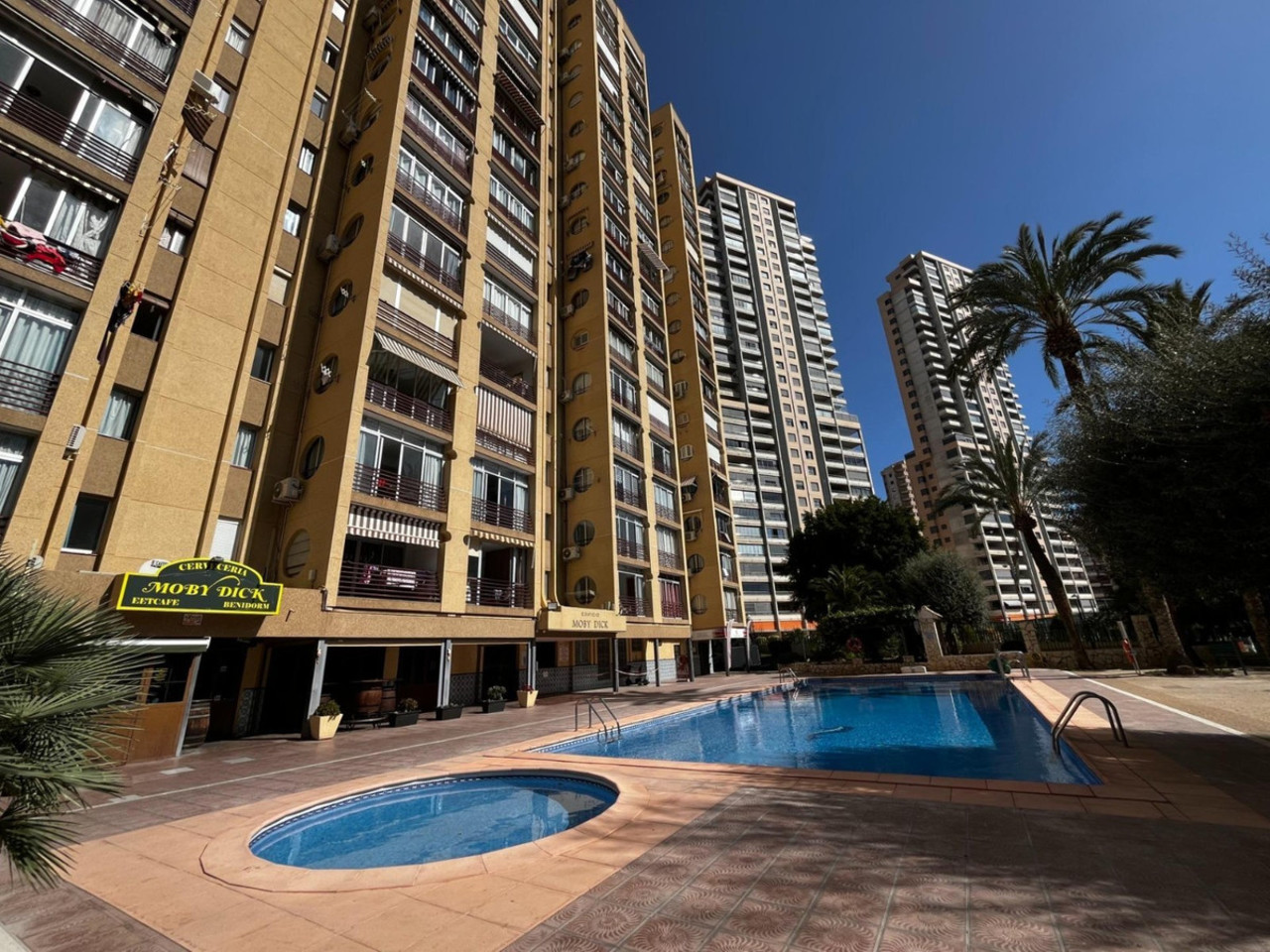 2 bedroom Apartment for sale in Benidorm
