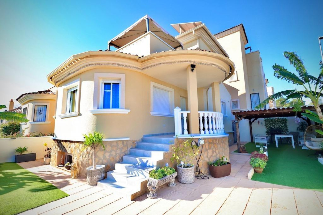 4 sovrum Villa till salu i San Miguel de Salinas 