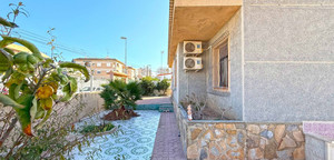 4 bedroom Villa te koop in Torrevieja