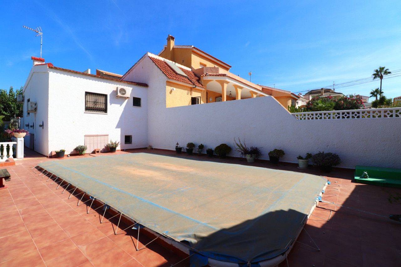 3 schlafzimmer Villa 
zum verkauf in Benijofar 