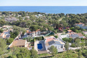 6 bedroom Villa for sale in Denia