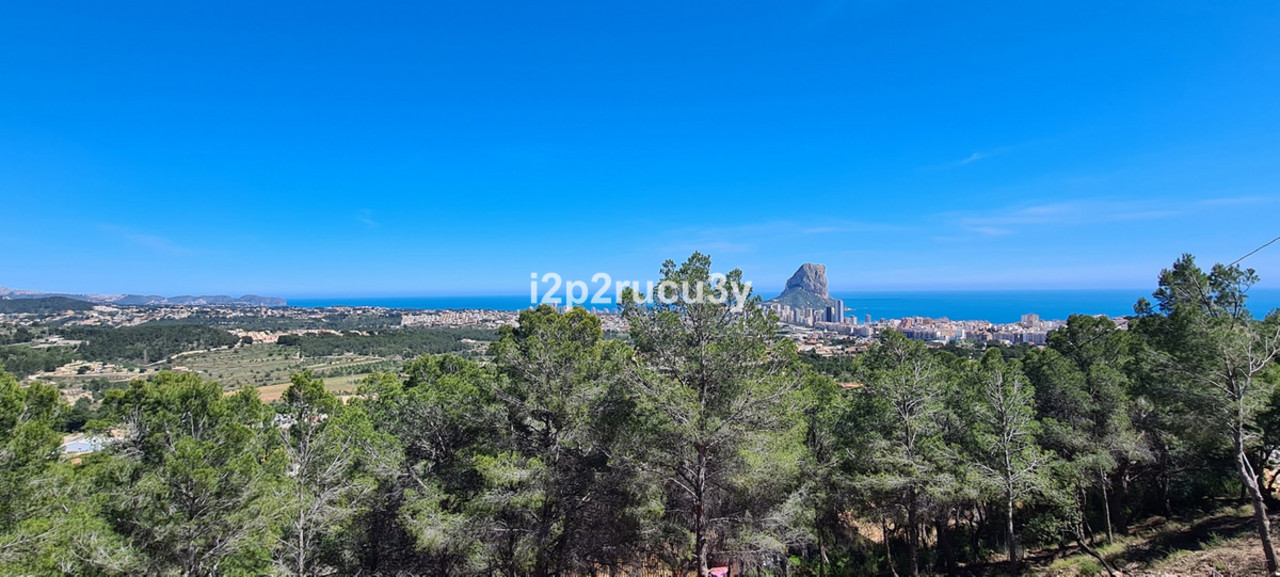 Plot for sale in Calpe