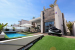 5 bedroom Villa te koop in Villamartin