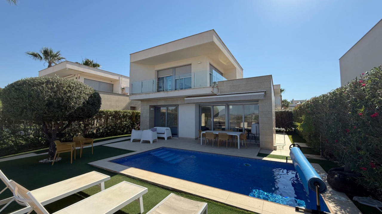 3 bedroom Villa for sale in Orihuela