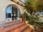 5 bedroom Villa te koop in La Zenia