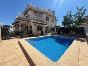 3 bedroom Villa te koop in Villamartin