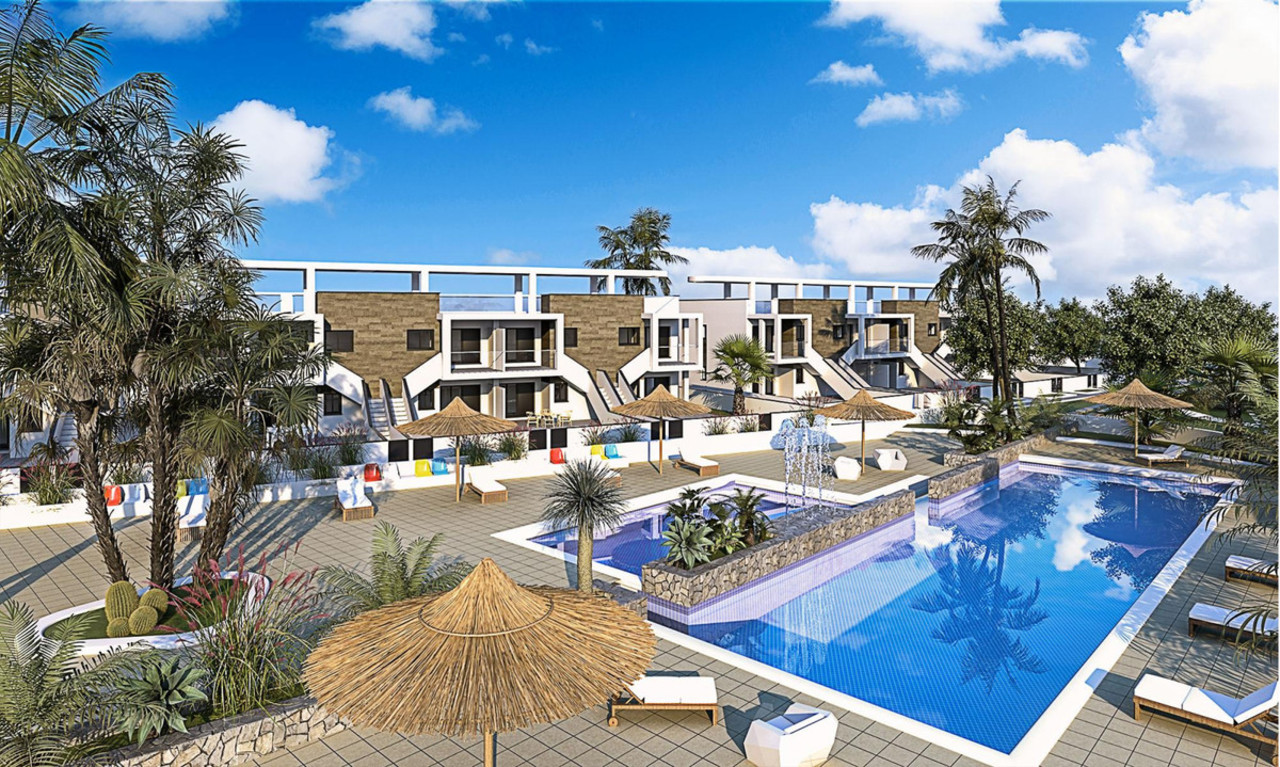 2 bedroom Villa for sale in Mil Palmeras