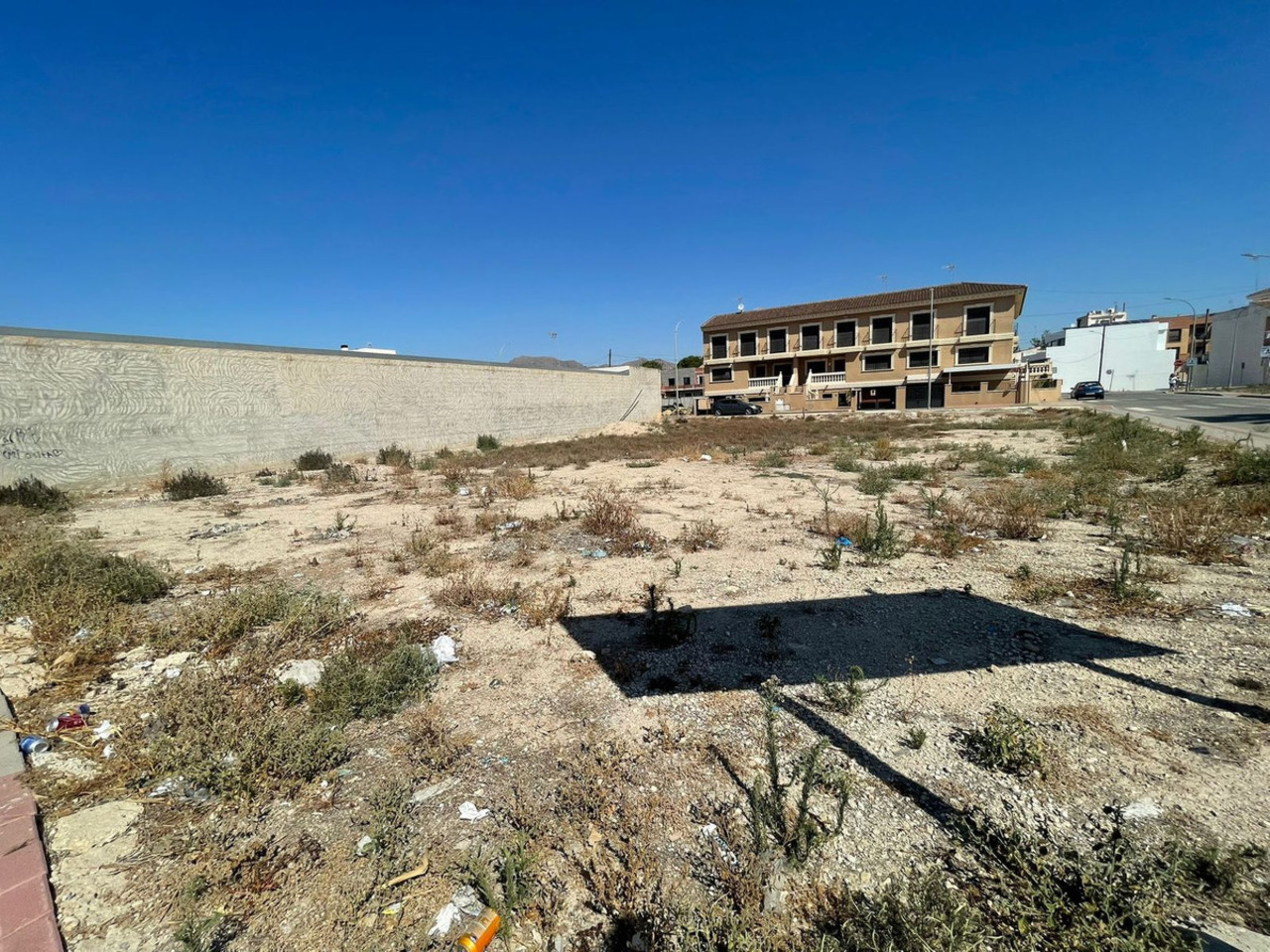 Plot for sale in Rafal