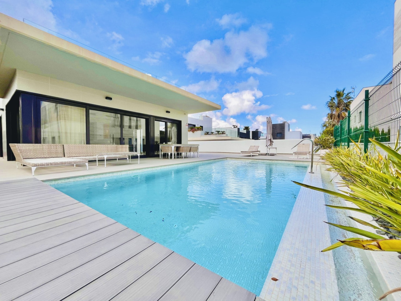 4 soverom Villa til salgs i Dehesa De Campoamor 