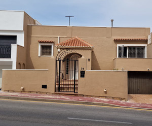 6 bedroom Villa te koop in Torrevieja