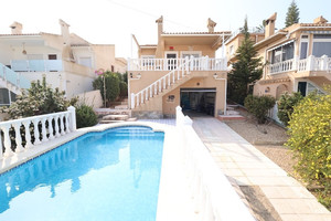 3 bedroom Villa te koop in Los Balcones