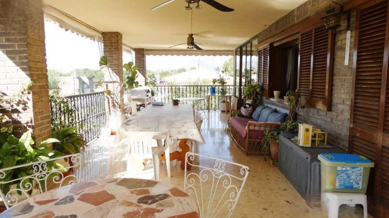 4 schlafzimmer Villa 
zum verkauf in Benidorm