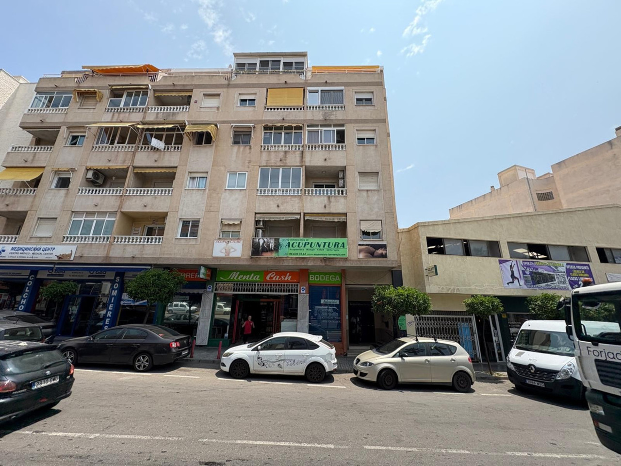 4 bedroom Apartment for sale in Torrevieja