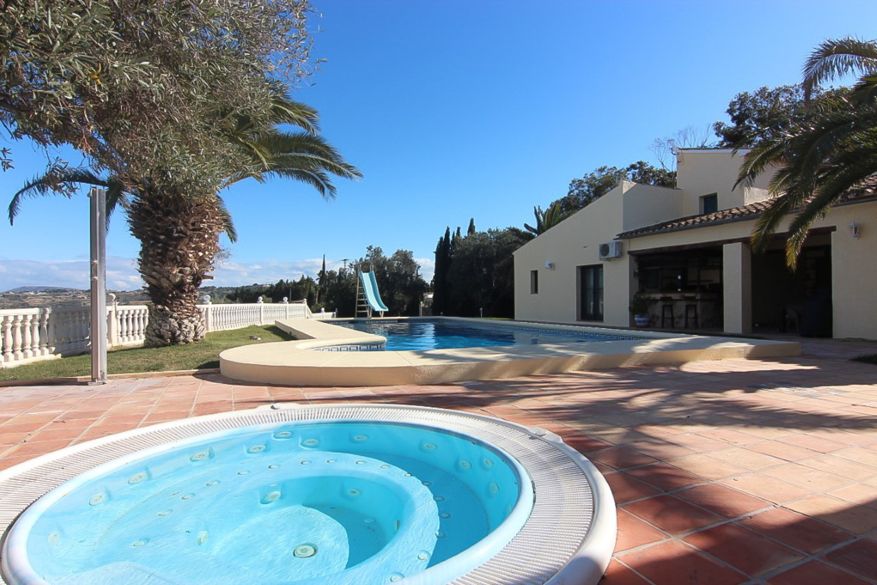 7 schlafzimmer Villa 
zum verkauf in Benissa