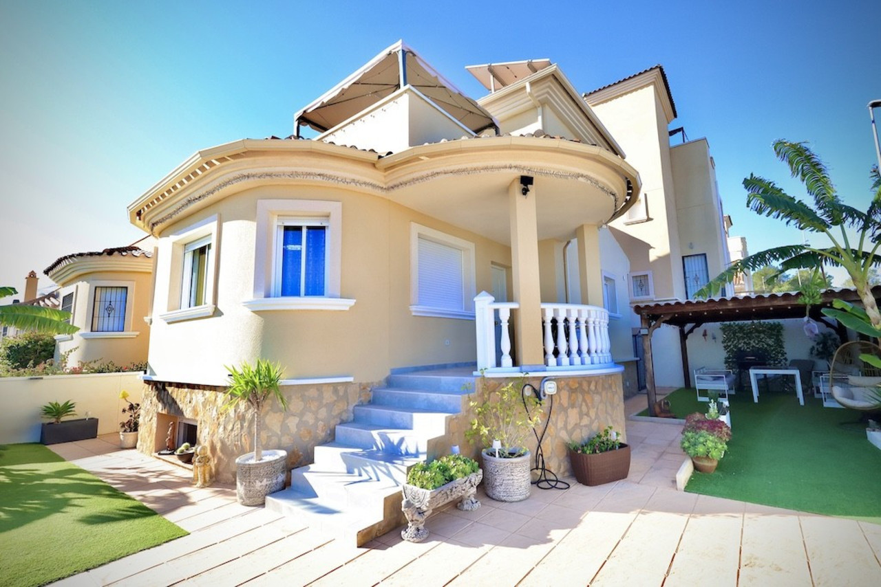 4 sovrum Villa till salu i San Miguel de Salinas 
