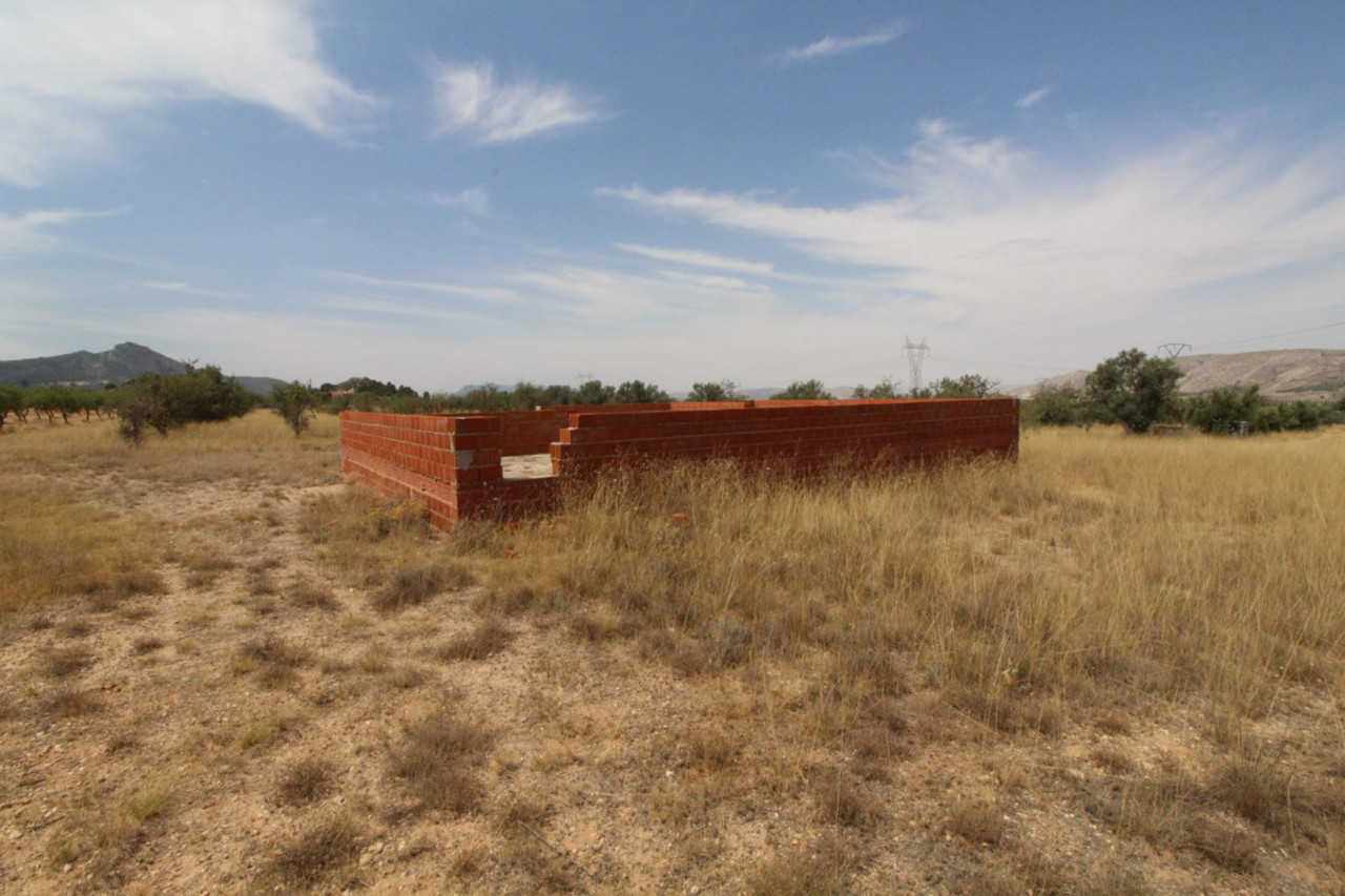 Plot for sale in Biar