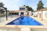 9 bedroom Villa te koop in Cabo Roig