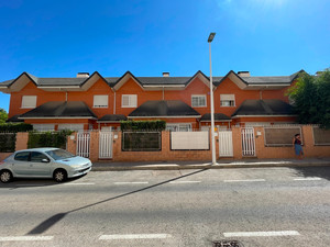 4 bedroom Villa for sale in Elche