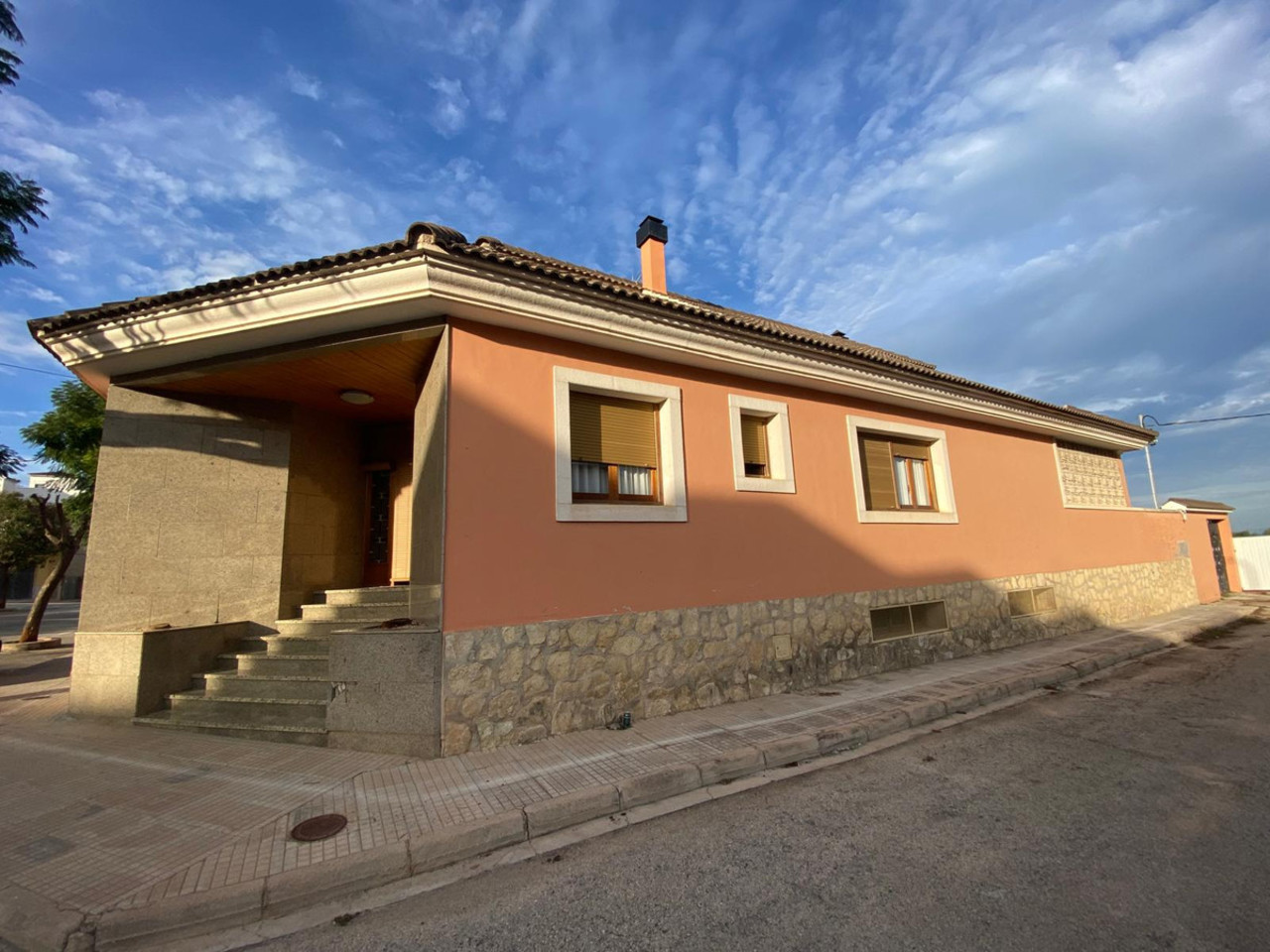 5 bedroom Villa se vende en Pego