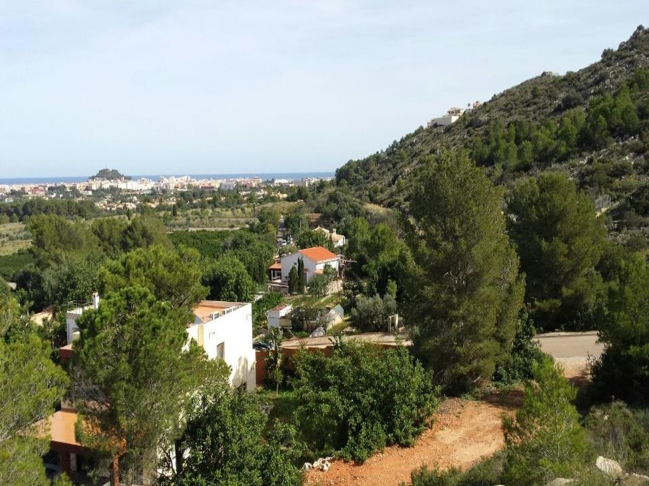 Parcela se vende en Denia