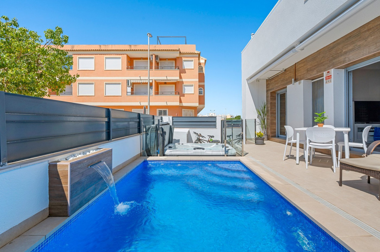3 bedroom Villa for sale in Formentera del Segura