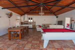 6 bedroom Villa for sale in Heredades