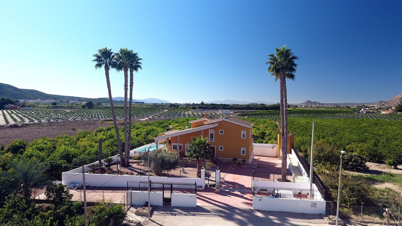 4 bedroom Villa for sale in Orihuela