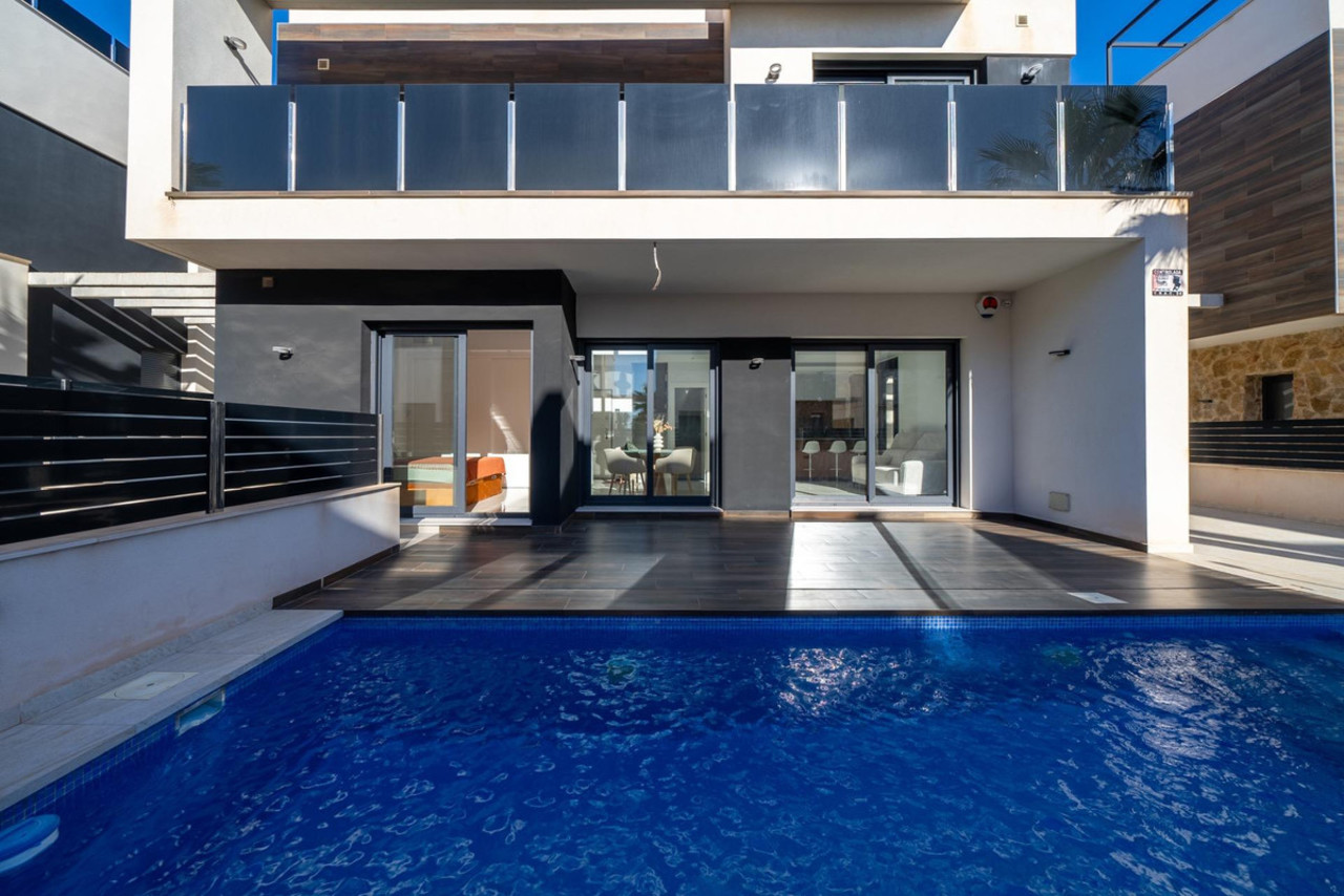 3 bedroom Villa for sale in Orihuela Costa