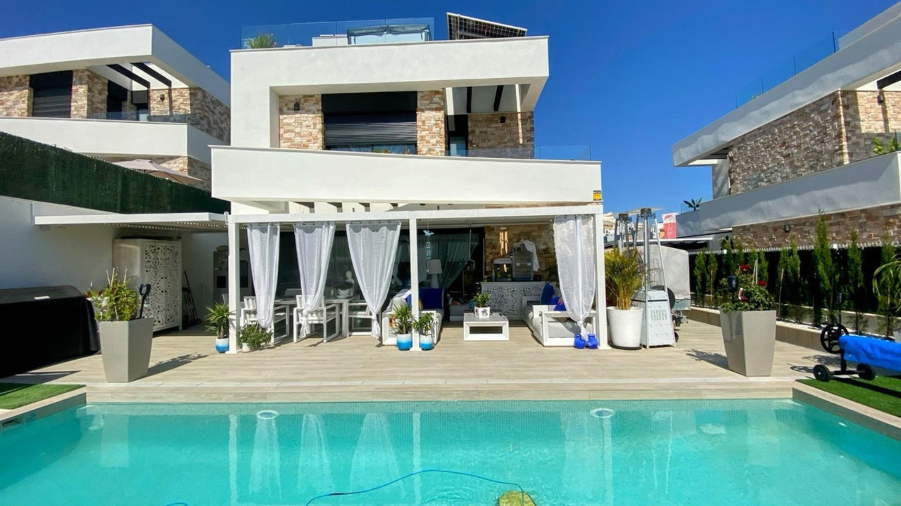 4 bedroom Villa à vendre à Finestrat