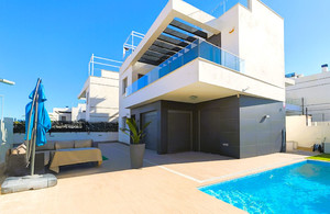 3 bedroom Villa for sale in Villamartin