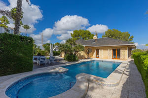 5 bedroom Villa for sale in Orihuela Costa