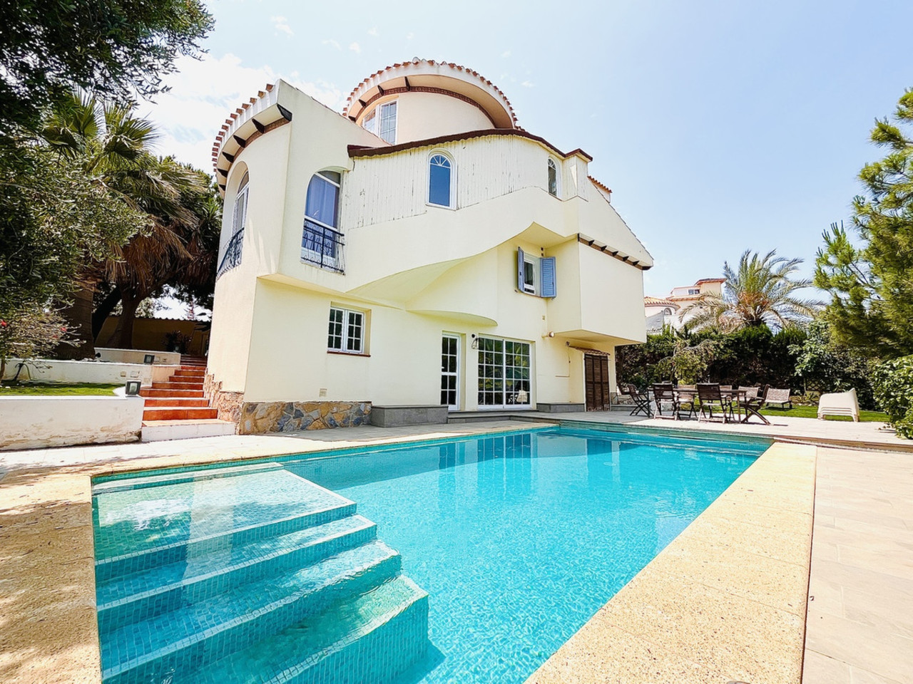 5 bedroom Villa te koop in La Zenia