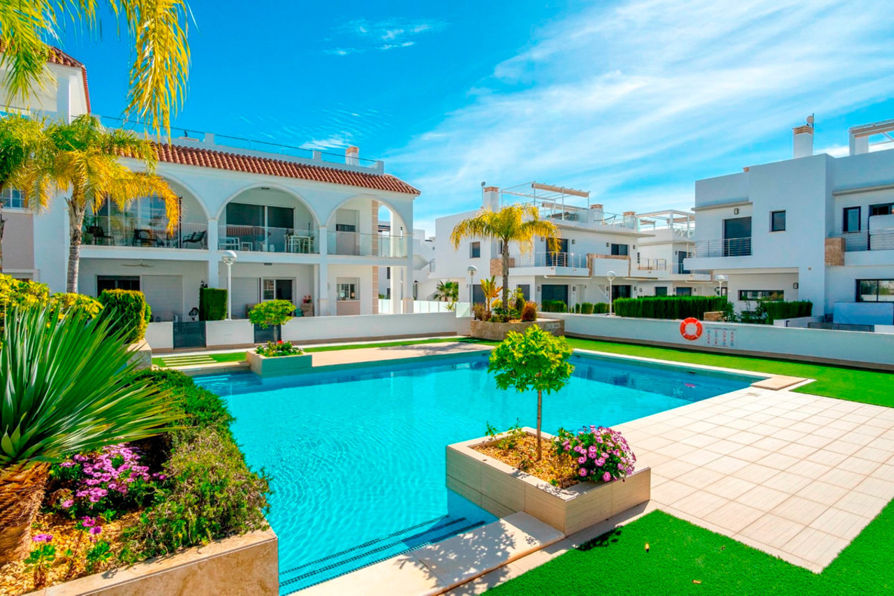 2 bedroom Apartment for sale in Dona Pepa