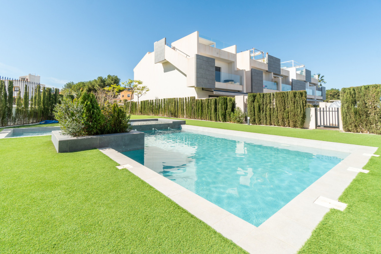 3 bedroom Apartment for sale in Los Balcones