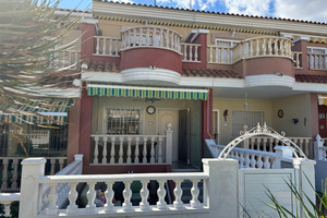 2 bedroom Villa for sale in Dona Pepa
