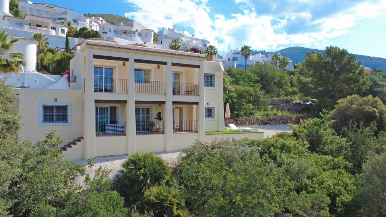 3 bedroom Villa for sale in Jalon