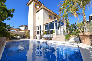 4 bedroom Villa for sale in Playa Flamenca