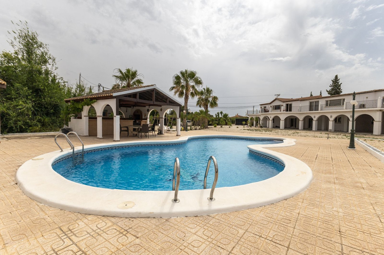 12 bedroom Villa à vendre à Crevillent