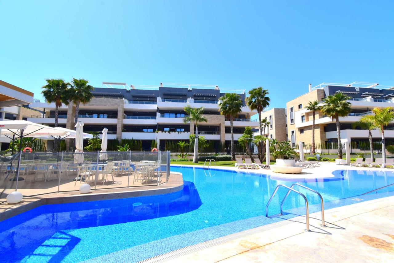 2 bedroom Apartment for sale in Playa Flamenca