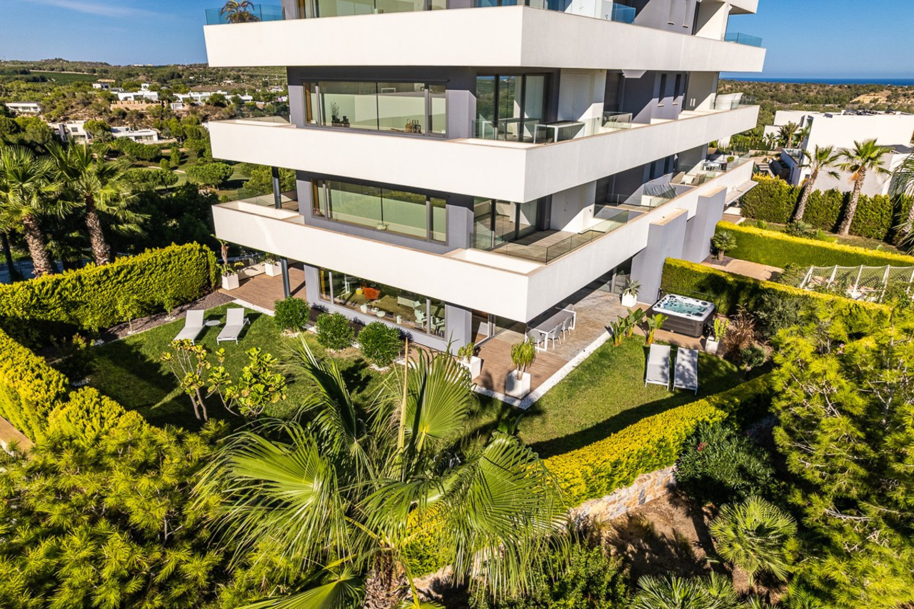 3 sovrum Lägenhet  till salu i Las Colinas Golf Resort 