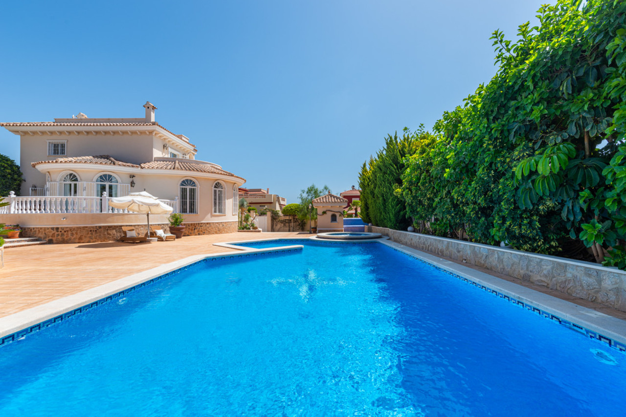 4 bedroom Villa for sale in Ciudad Quesada