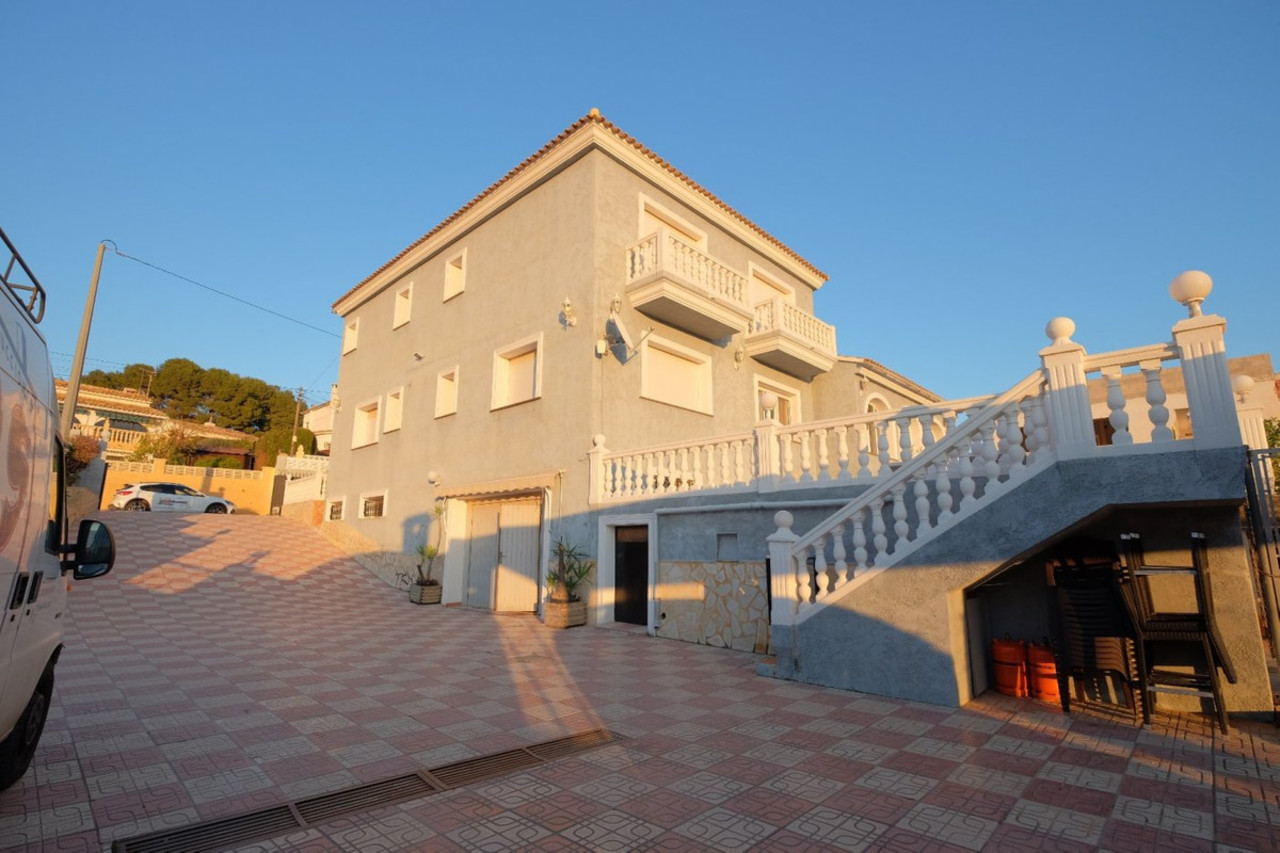 9 soverom Villa til salgs i Calpe 