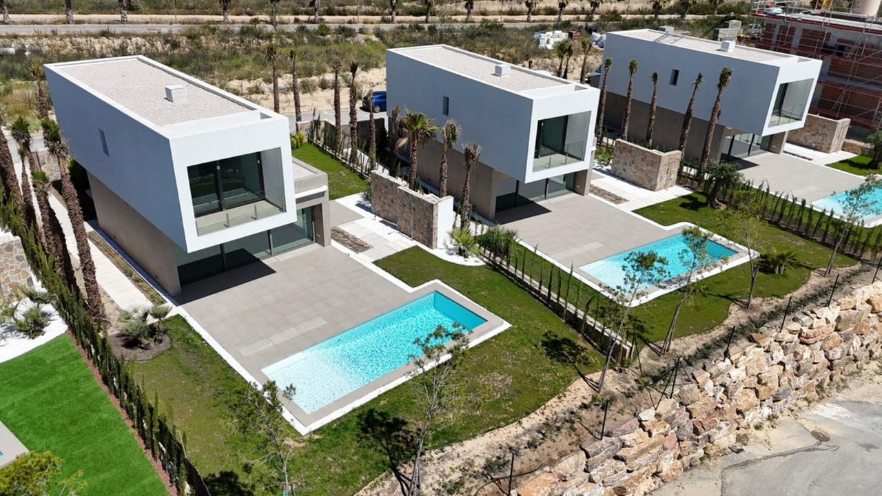 3 bedroom Villa for sale in Las Colinas Golf Resort