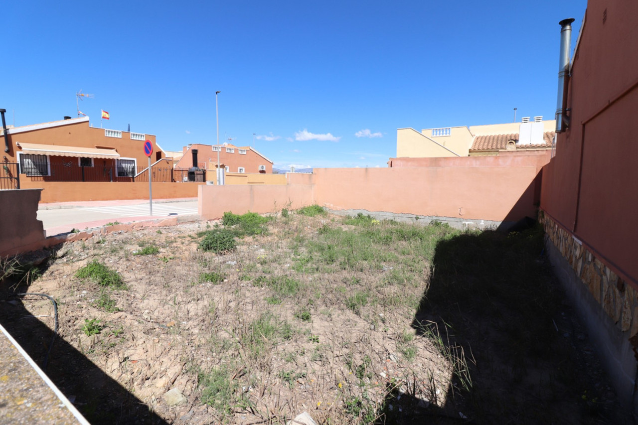 Plot for sale in Daya Nueva